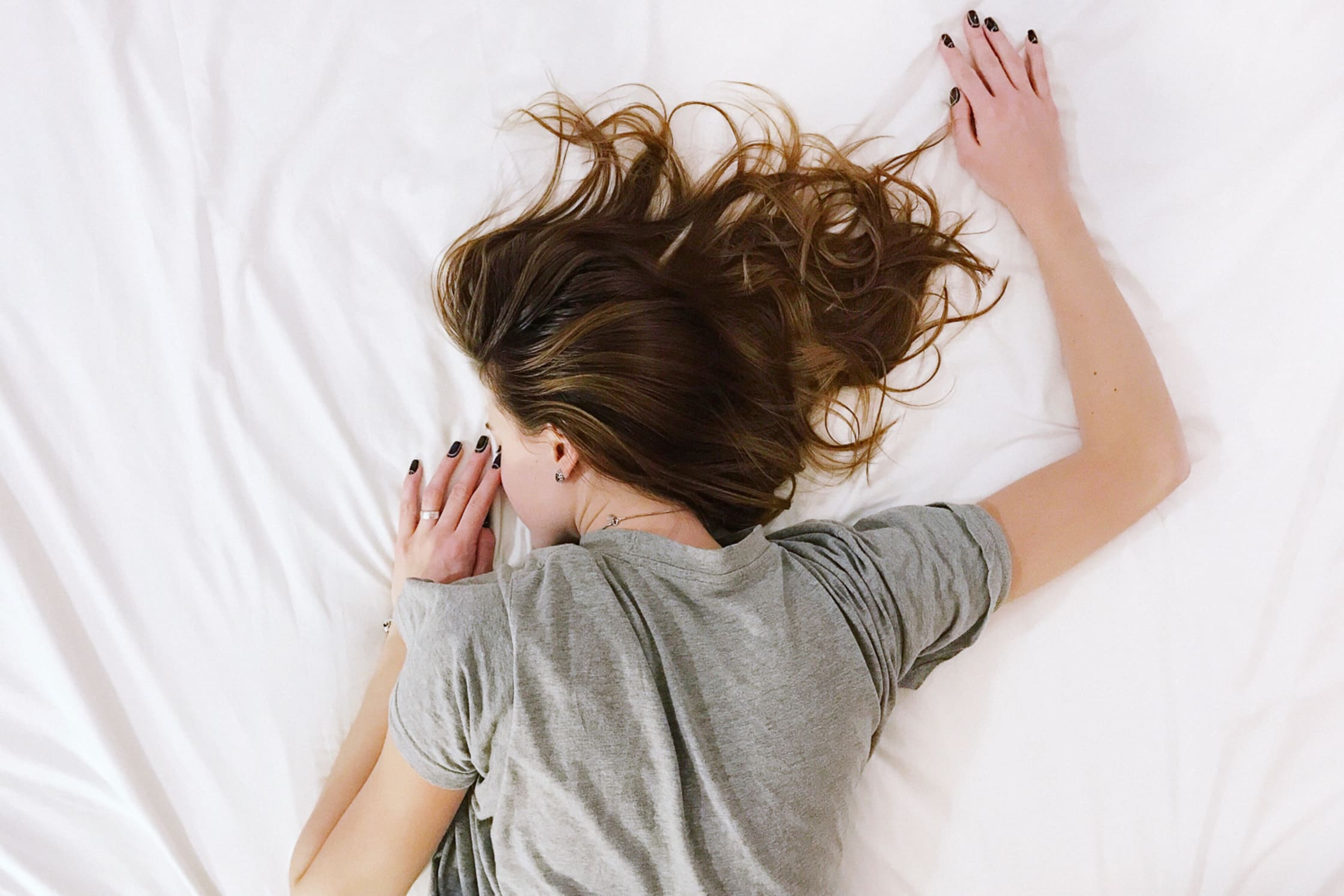 What It Really Means To Be A “Light Sleeper” + How To Sleep Through The Night